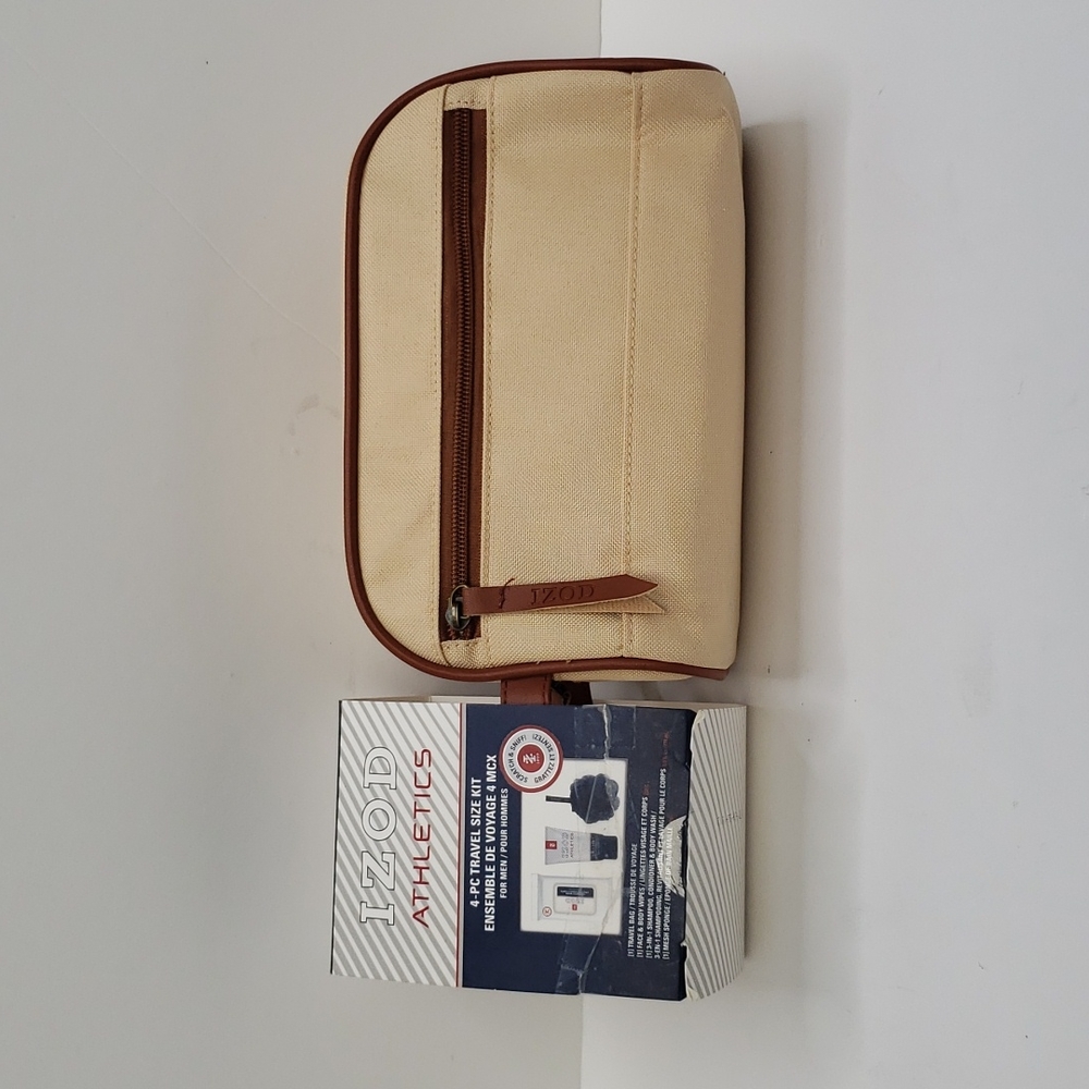 IZOD TRAVE TOILETRY BAG, INCLUDES BODY WASH, WET NAPKINS, BODY SCRUB